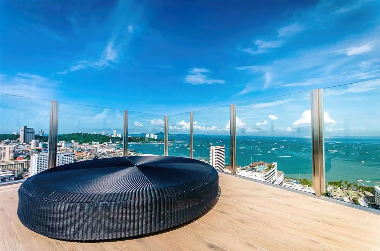 Apartemen Great Location With Infinity Pool -central *